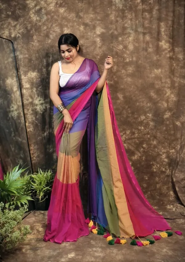 Pink_Animal_Print_Premium_Saree_For_Women