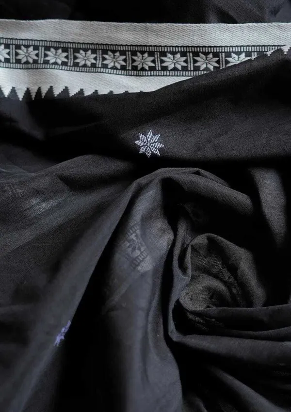 Black_And_White_Embroidered_Premium_Saree_For_Women