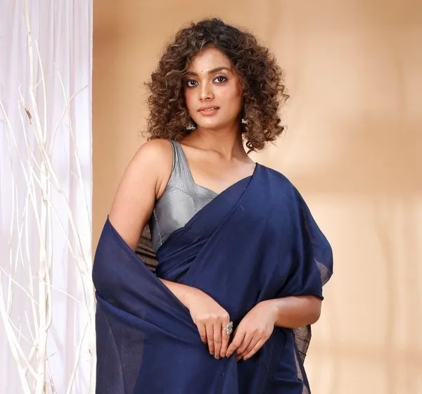 Blue_Embroidered_Premium_Saree_For_Women