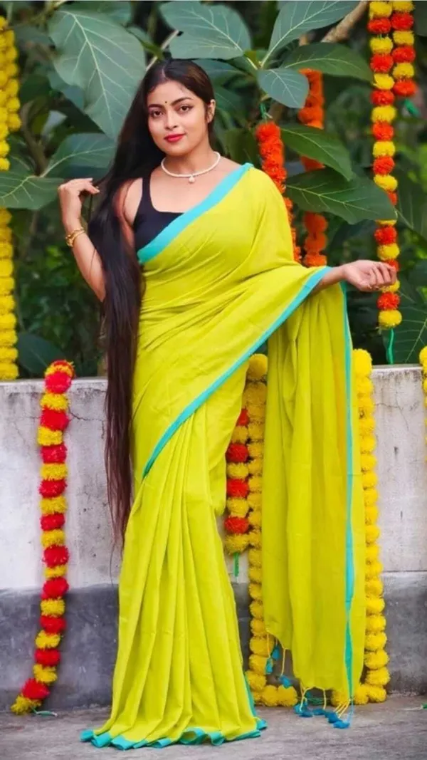 Yellow_Printed_And_Geometric_Print_Premium_Saree_For_Women