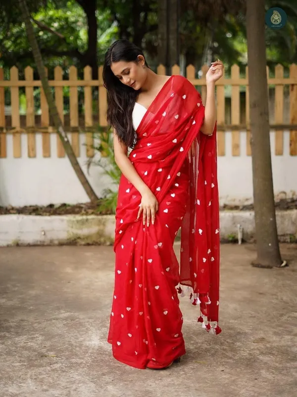 Red_Solid_And_Plain_Premium_Saree_For_Women