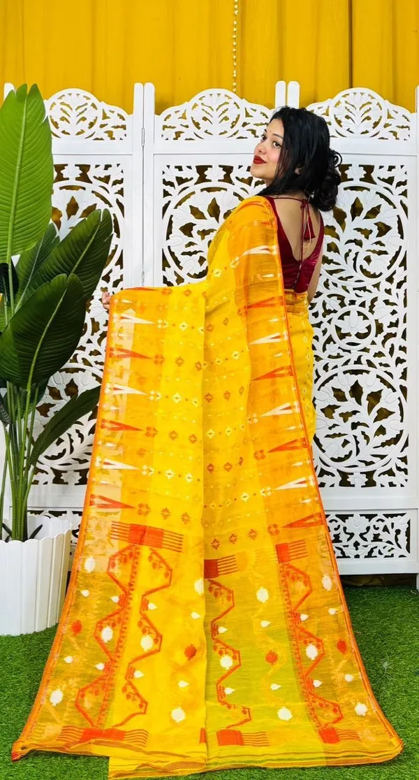 Multicolor_And_White_Digital_Print_Premium_Saree_For_Women