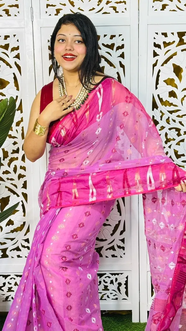 Multicolor_And_White_Solid_And_Plain_Premium_Saree_For_Women