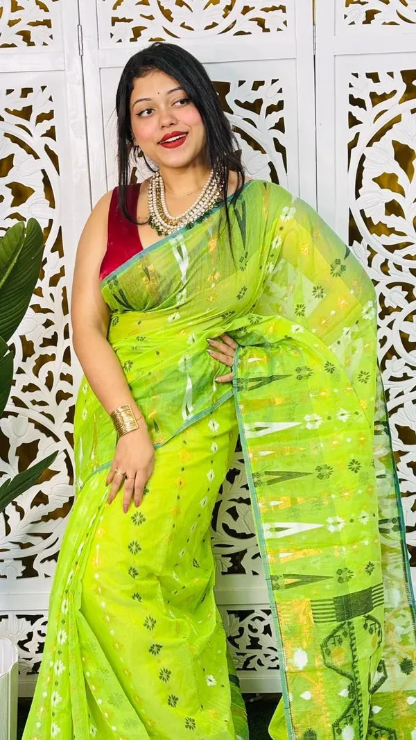 Multicolor_Woven_Premium_Saree_For_Women