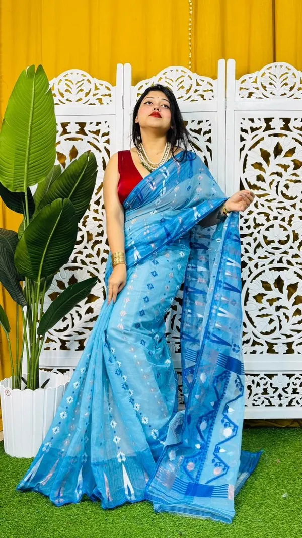 Multicolor_And_White_Solid_And_Plain_And_Woven_Premium_Saree_For_Women
