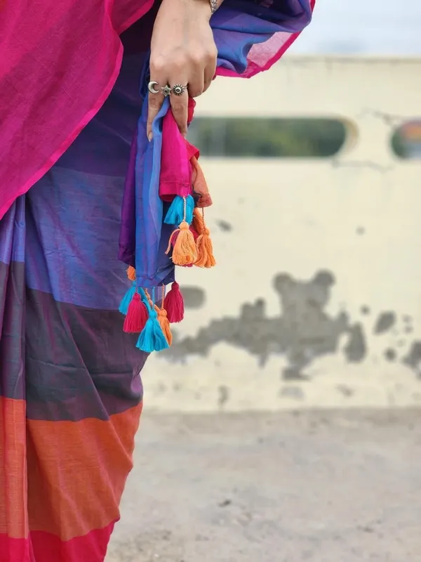 Multicolor_Striped_And_Self_Design_And_Woven_Premium_Saree_For_Women