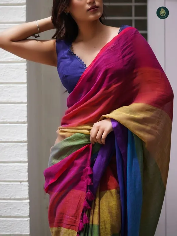 Multicolor_Printed_And_Geometric_Print_Premium_Saree_For_Women