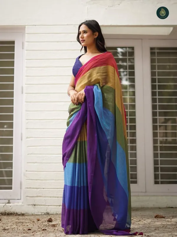 Multicolor_Printed_And_Geometric_Print_Premium_Saree_For_Women
