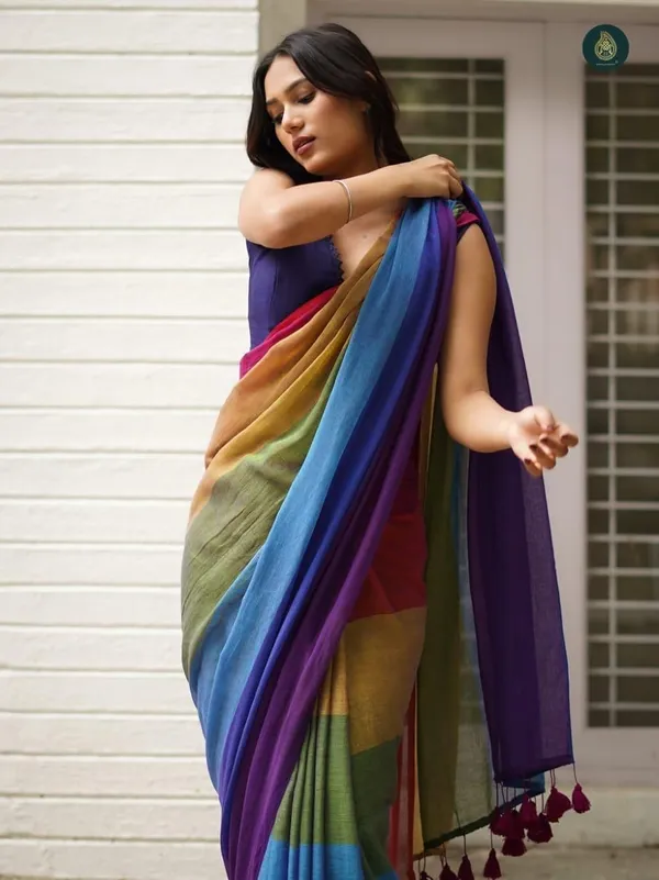 Multicolor_Printed_And_Geometric_Print_Premium_Saree_For_Women