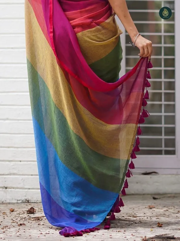 Multicolor_Printed_And_Geometric_Print_Premium_Saree_For_Women