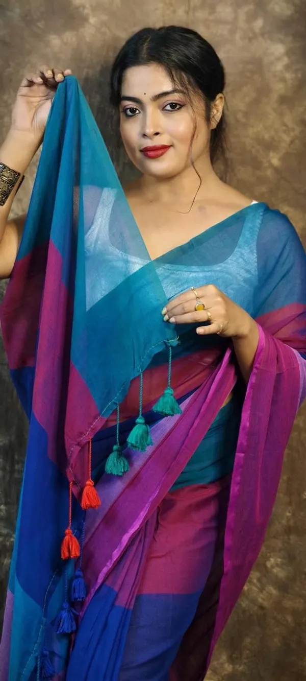 Multicolor_Striped_Premium_Saree_For_Women