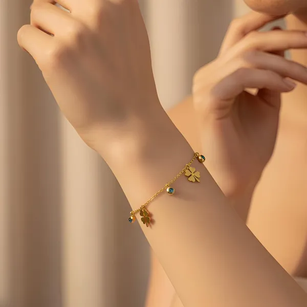 Anti_Tarnish_Bracelet_For_Women_Girls_|_Gold_Plated_Adjustable_Chain_With_Four_Leaf_Clover_Charms