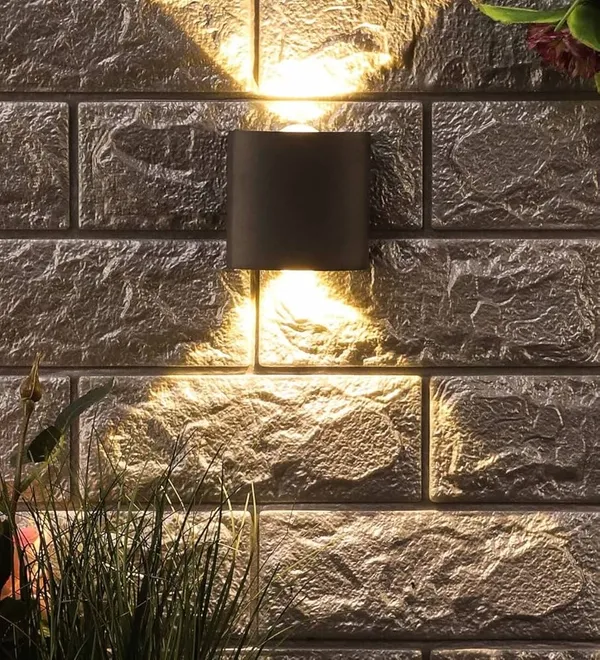Up_Down_Wall_Light_4_Way_Beam_4W
