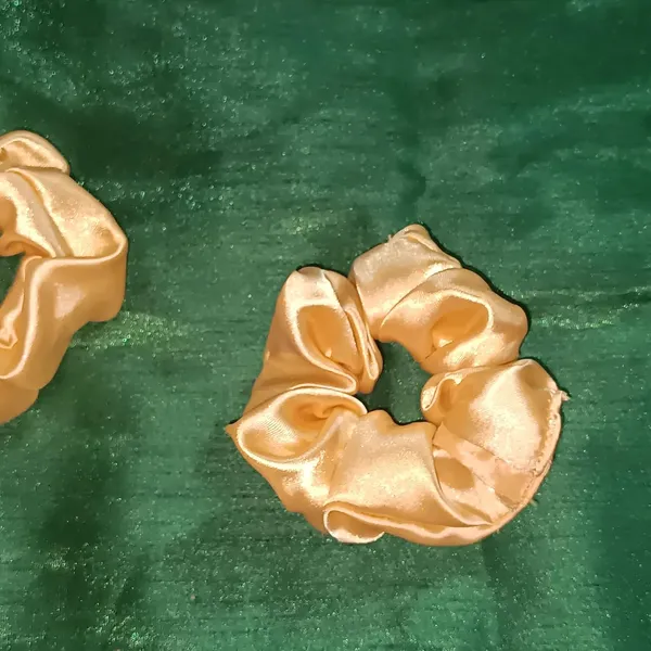 Golden_Satin_Premium_And_Elegant_Hair_Accessories_For_Women