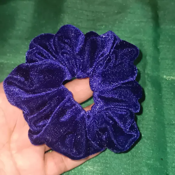 Blue_Elastic_And_Velvet_Premium_And_Elegant_Hair_Accessories_For_Women