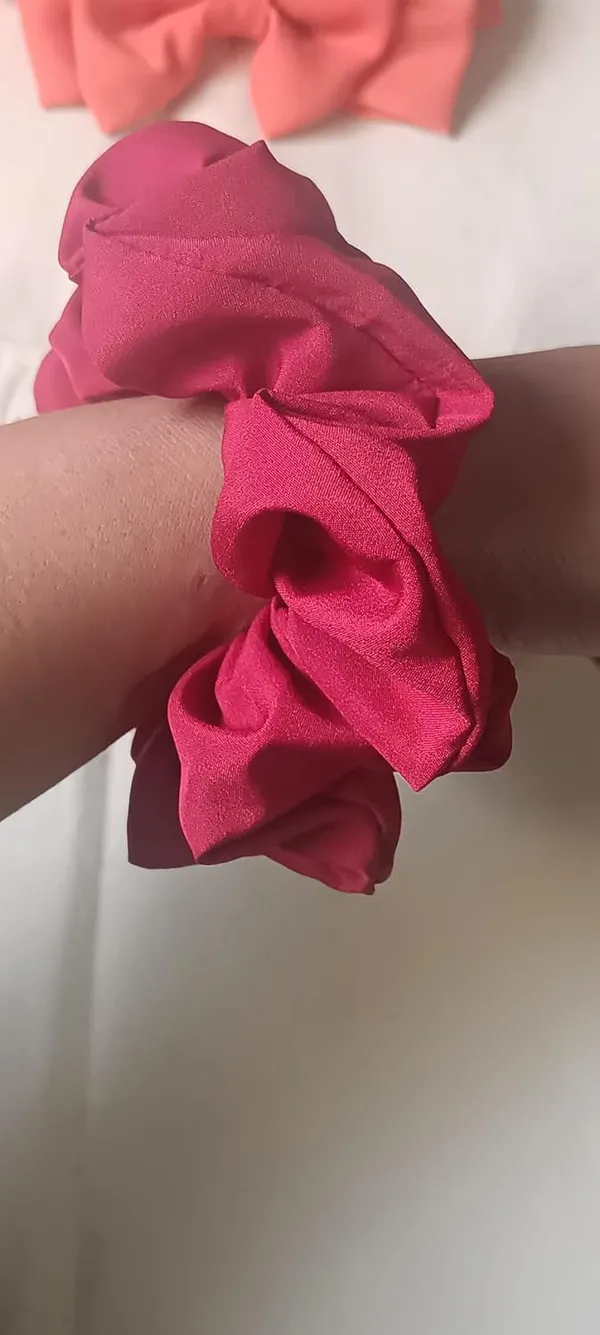 Red_Satin_Premium_And_Elegant_Hair_Bow_For_Women