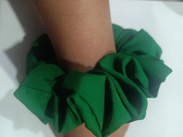 Green_Satin_Premium_And_Elegant_Hair_Bow_For_Women