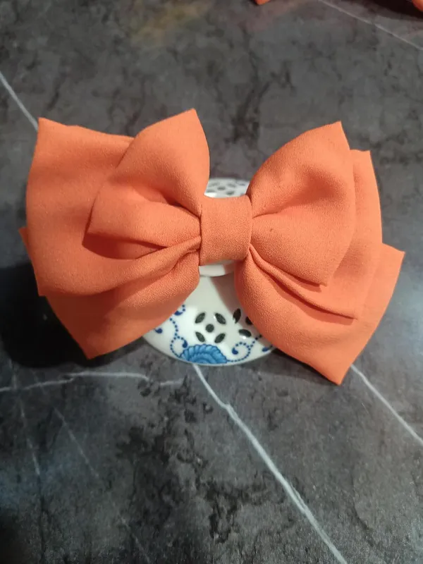 Green_Satin_Premium_And_Elegant_Hair_Bow_Clip_For_Women