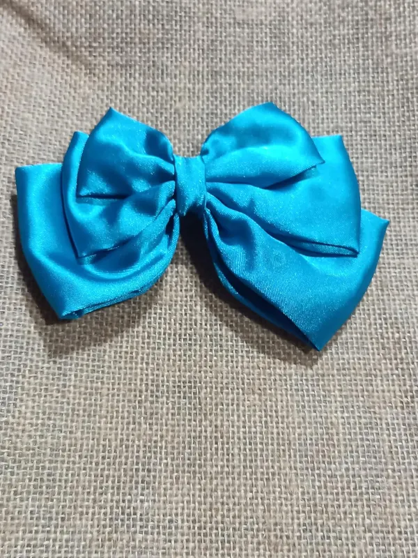 Green_Satin_Premium_And_Elegant_Hair_Bow_Clip_For_Women