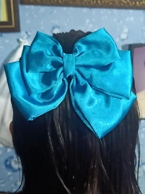 Green_Satin_Premium_And_Elegant_Hair_Bow_Clip_For_Women