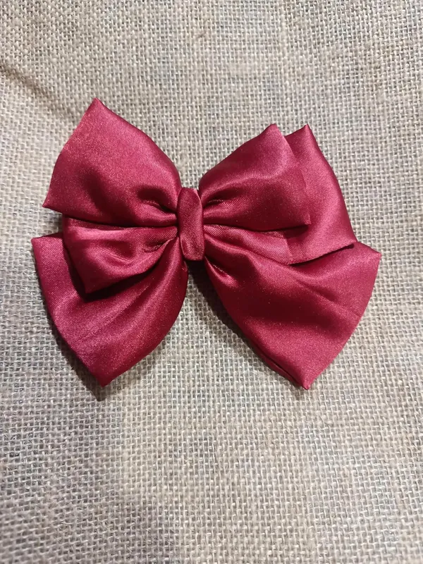 Green_Satin_Premium_And_Elegant_Hair_Bow_Clip_For_Women