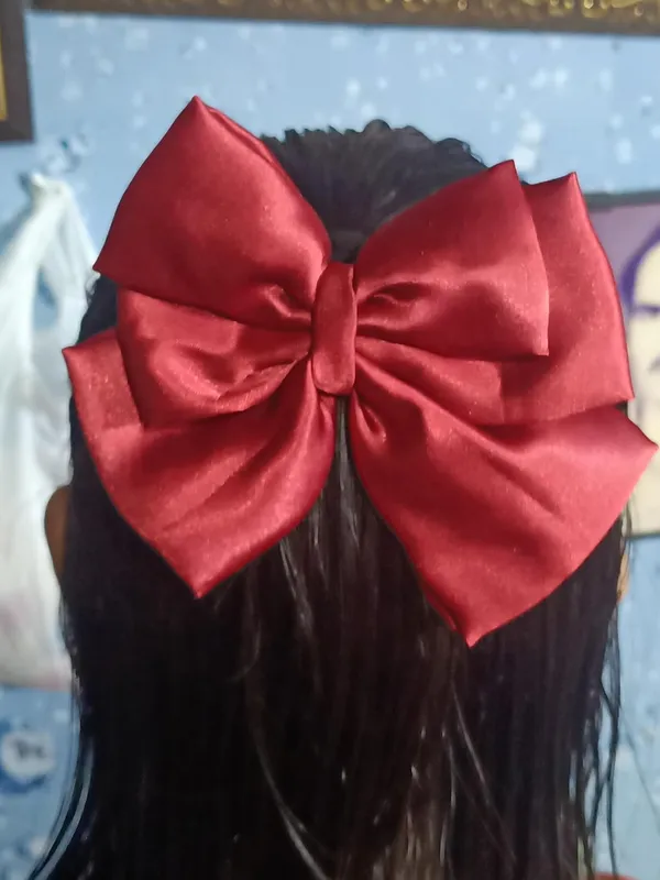 Green_Satin_Premium_And_Elegant_Hair_Bow_Clip_For_Women