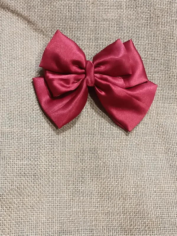 Green_Satin_Premium_And_Elegant_Hair_Bow_Clip_For_Women