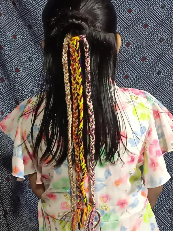 Red_And_Gold_Polyester_Premium_And_Elegant_Hair_Extension_For_Women