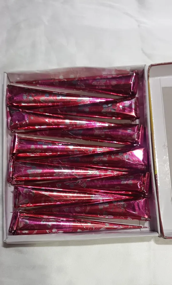 Maroon_Premium_And_Elegant_Henna_Paste_Mehndi_For_Women_(Pack_of_13)