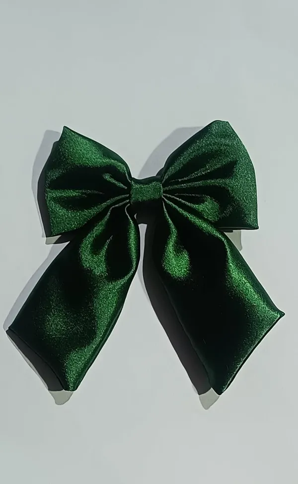 Green_Satin_Premium_And_Elegant_Hair_Bow_For_Women
