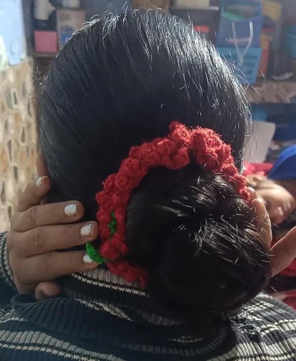 Green_Woolen_Premium_And_Elegant_Hair_Scrunchie_For_Women