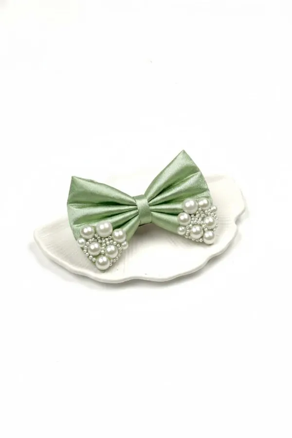 Green_Satin_Premium_And_Elegant_Hair_Bow_Clip_For_Women