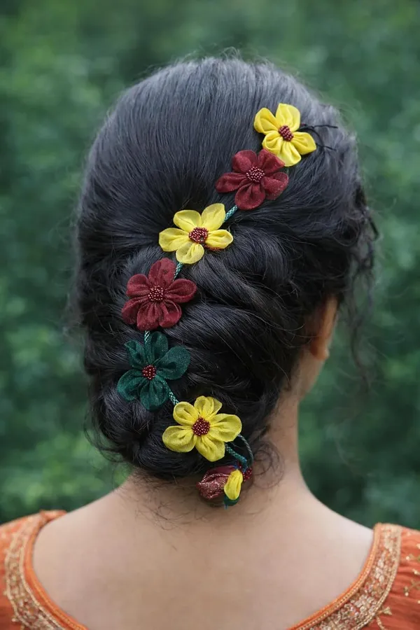 Green_Satin_Premium_And_Elegant_Hair_Bow_Clip_For_Women