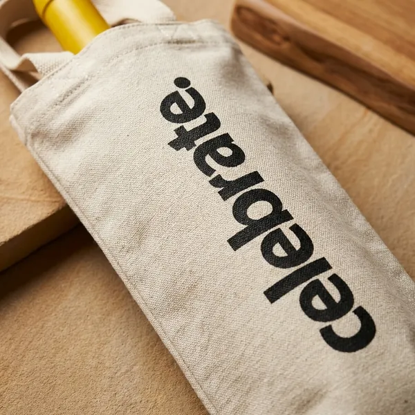 Minimalist_Canvas_Bottle_Bag