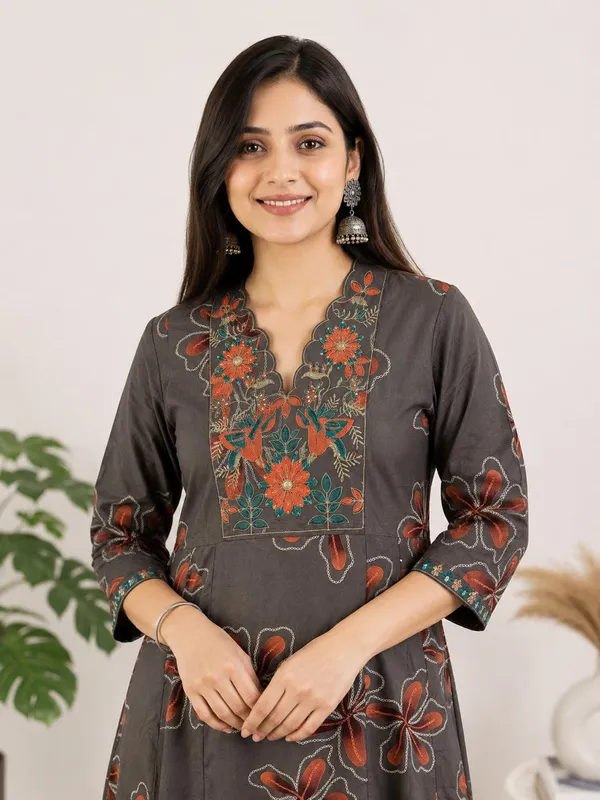 Umbrella_Kurti