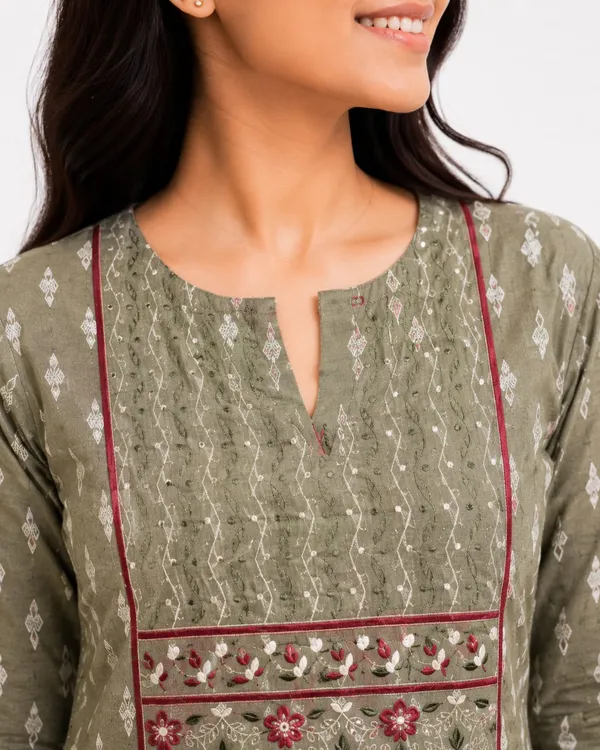 Emb_Kurti_-_Big