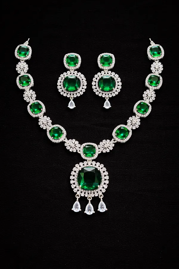 Emerald_Green_Alloy_Jewellery_Set_For_Women