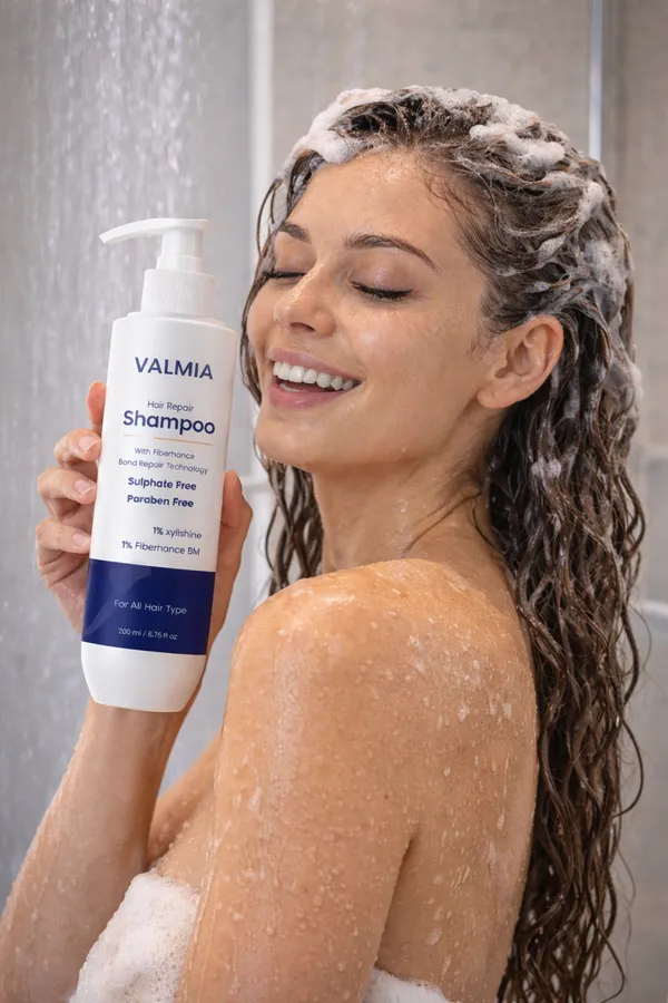Valmia_Hair_Fall_Control_Shampoo_,_Sulphate_&_Paraben_Free,_Bond_Repair_Shampoo_,_Fiberhance_with_bond_repair_technology_,_Strengthens_&_Repairs_Damaged_Hair_,_Strengthening_and_Repairing_with_,_For_Strong,_Smooth_&_colored_,_Unisex_,_200ml
