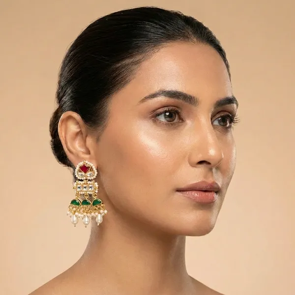 Traditional_Kundan_Jhumka_Earrings_with_Pearl_Drops