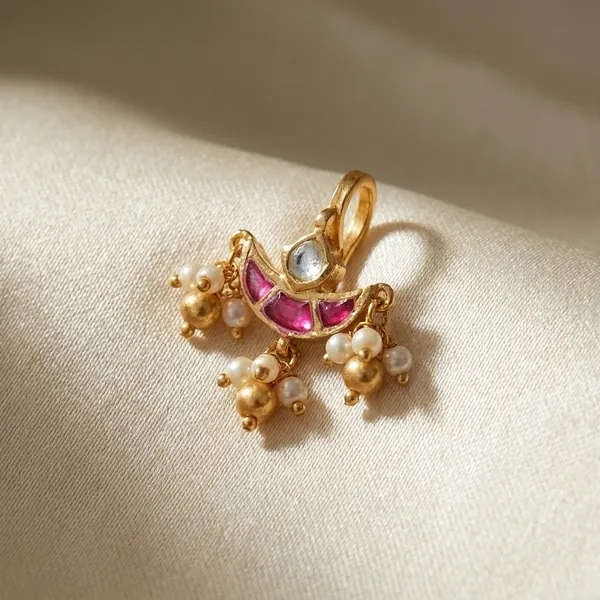 Traditional_Gold_Plated_Ear_Cuff_with_Pearls_and_Ruby