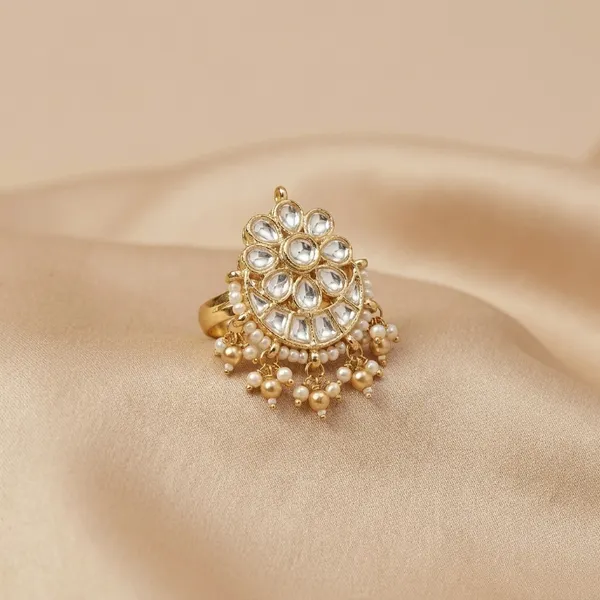 Elegant_Kundan_Floral_Ring_with_Center_Stone