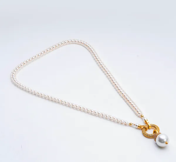 Basraa_Gold_Pearl_Pendant_Necklace