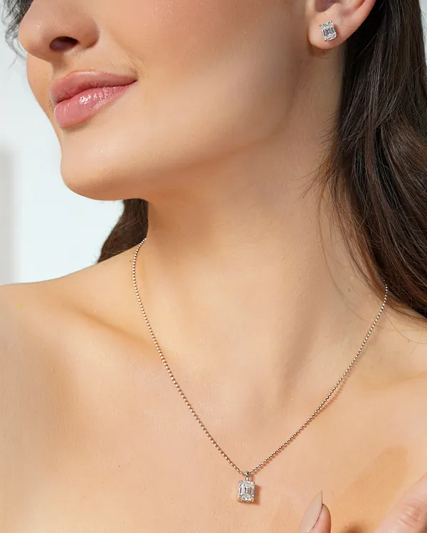 Basraa_Emerald_Cut_Solitaire_Pendant