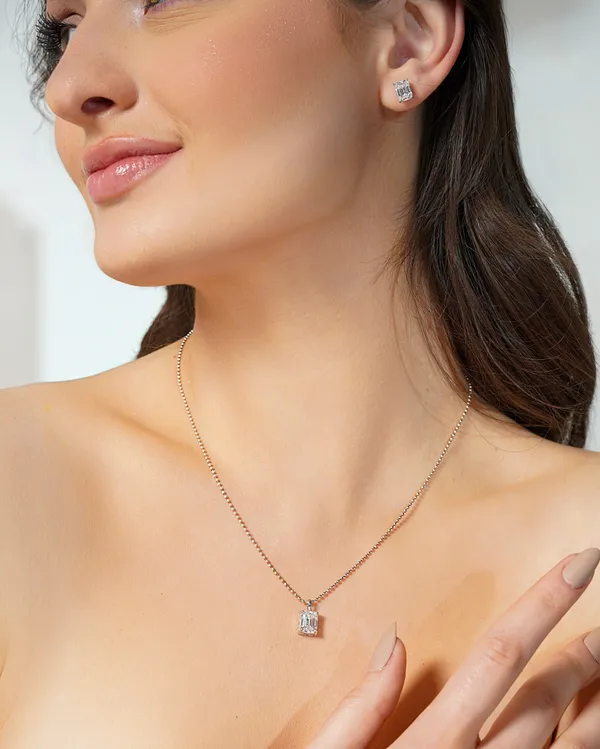 Basraa_Emerald_Cut_Solitaire_Pendant