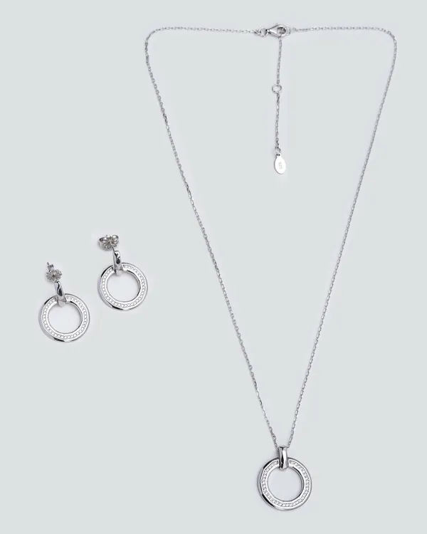 Basraa_Circle_Halo_Necklace_Stud_Set