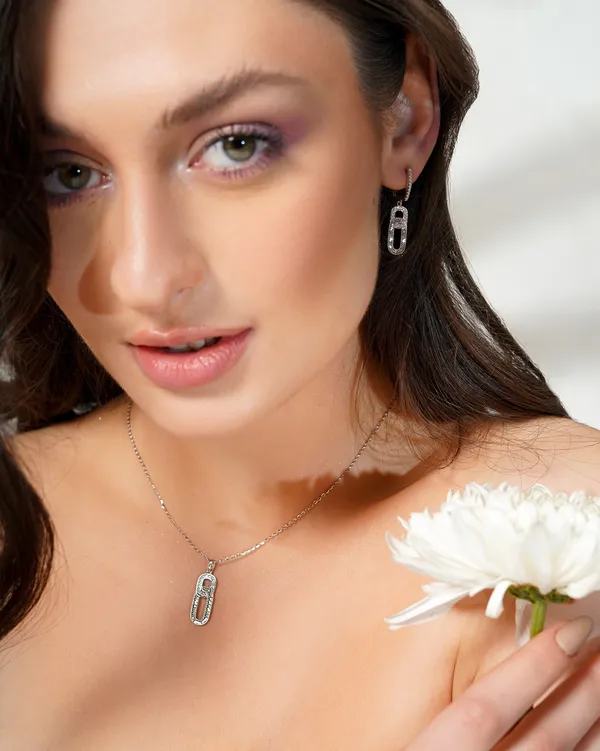 Basraa_Dual_Link_Pendant_Set