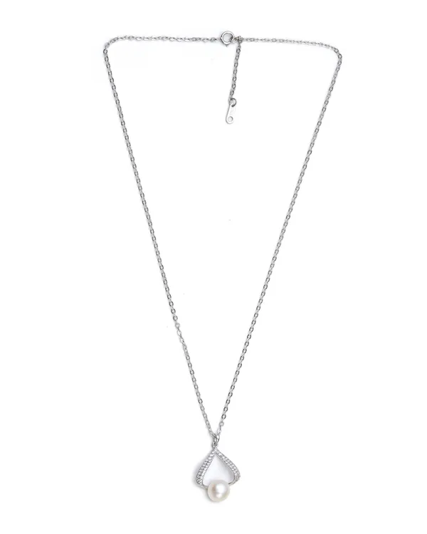 Radiant_Grace_Pearl_Necklace