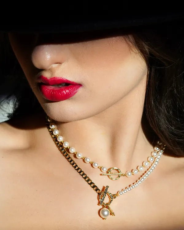 Luxe_Crystal_Pearl_Layered_Necklace