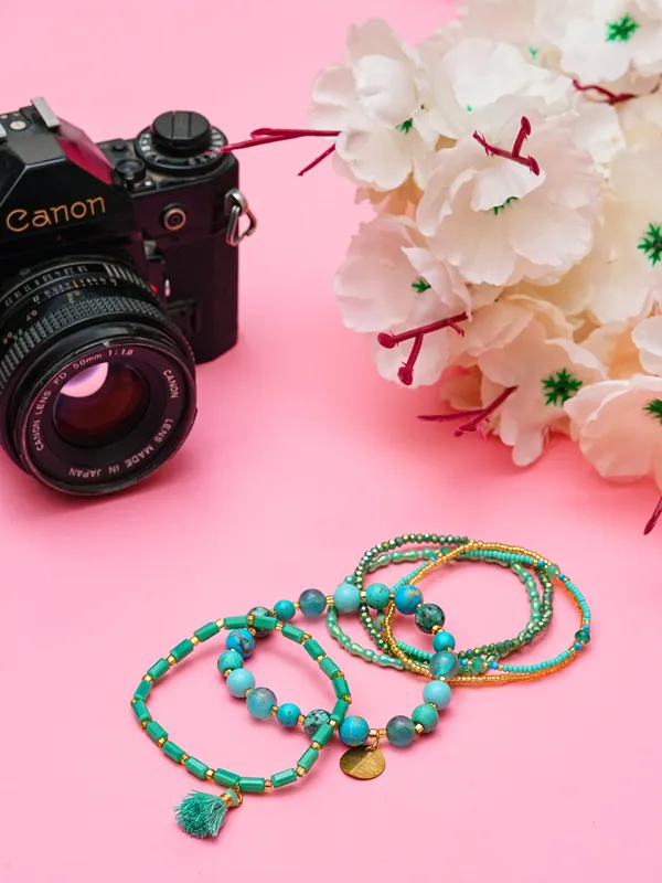 Ocean_Breeze_Bracelet_Set_Cool_Tones_Natural_Vibes