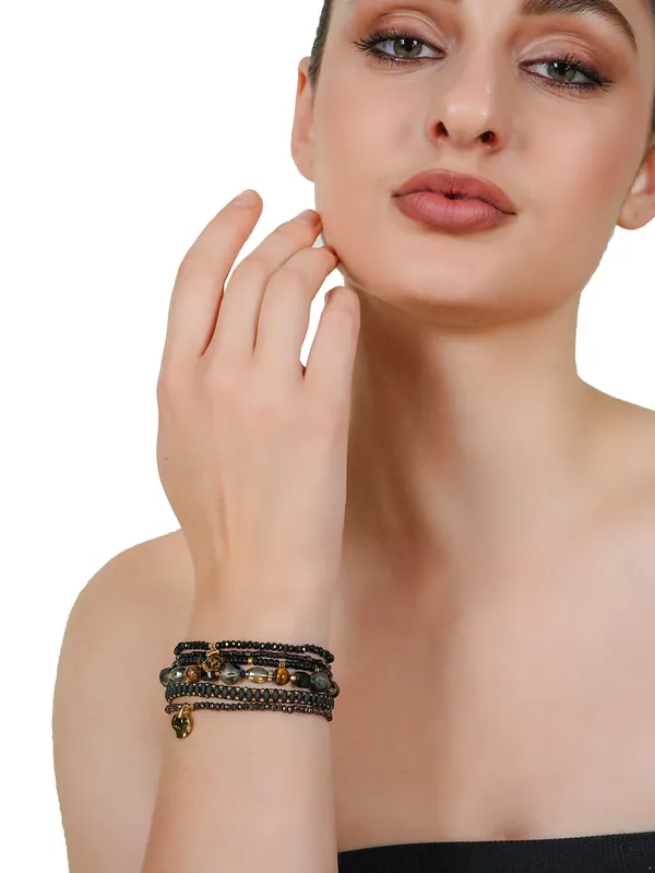 Noir_Luxe_Handcrafted_Beaded_Bracelet_Set